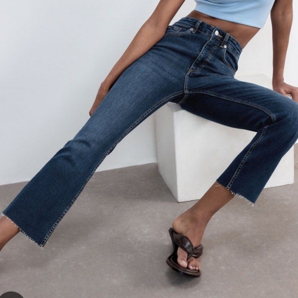 Zara Denim - Zara Cropped Bootcut Jeans size 6